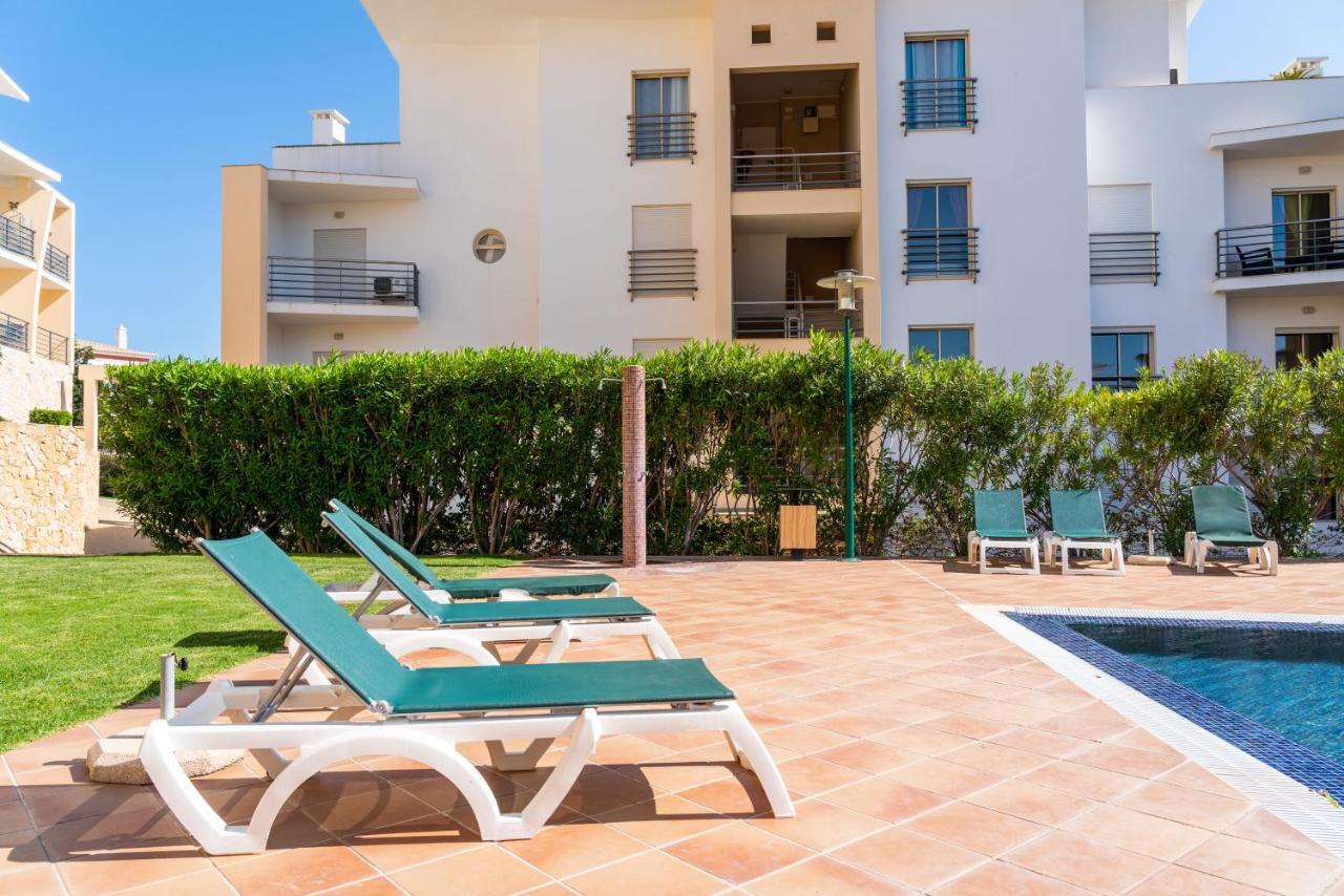 Bnb Homes Ocean View Apartment With Relax Terrace, 2 Swimming Pools & Tennis Court Albufeira Zewnętrze zdjęcie